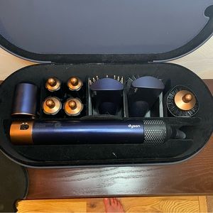 2021 Holiday Limited Edition Dyson Airwrap